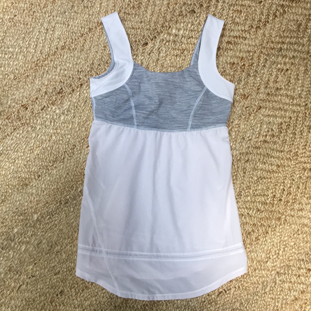 Lululemon tank size 4